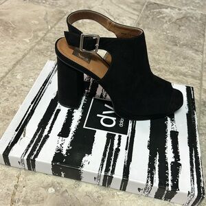 Black Dolce Vita heel